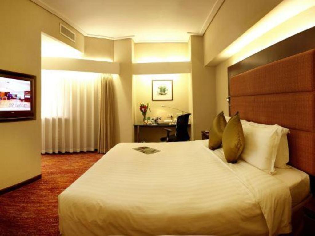 Dalian Grand Continent International Hotel Exterior photo
