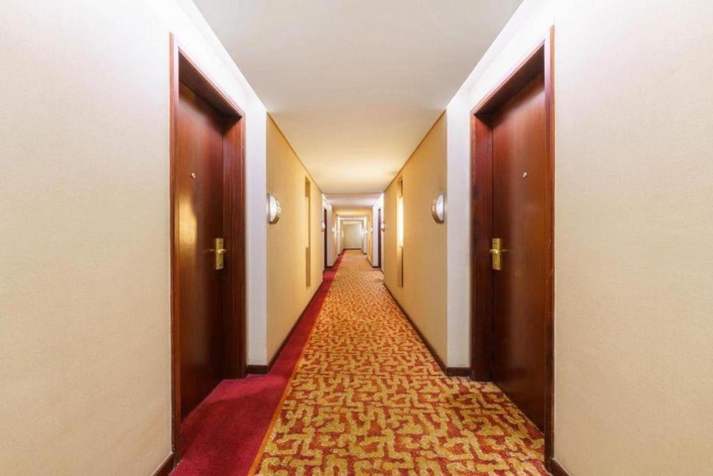 Dalian Grand Continent International Hotel Exterior photo